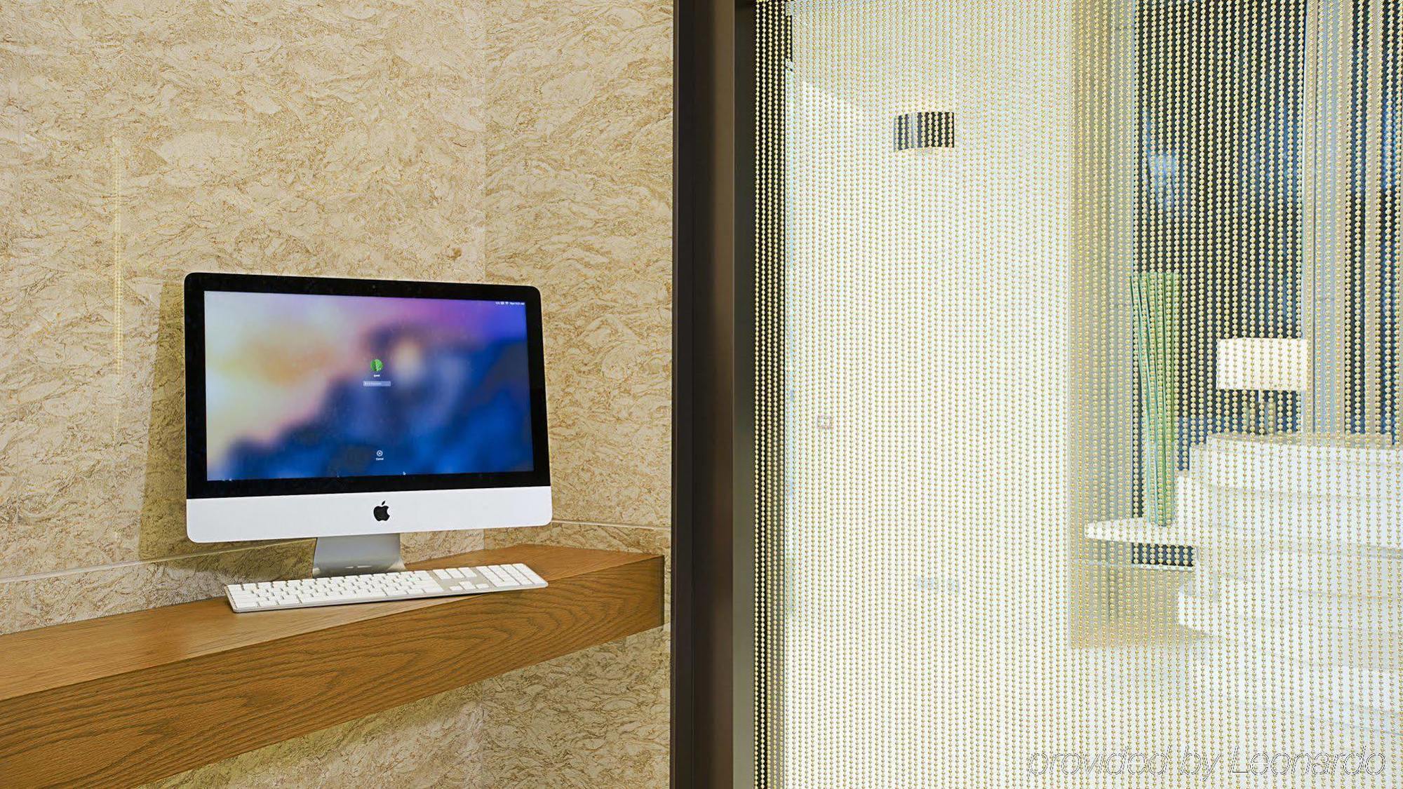 Holiday Inn Express Hong Kong Mongkok By Ihg Dış mekan fotoğraf