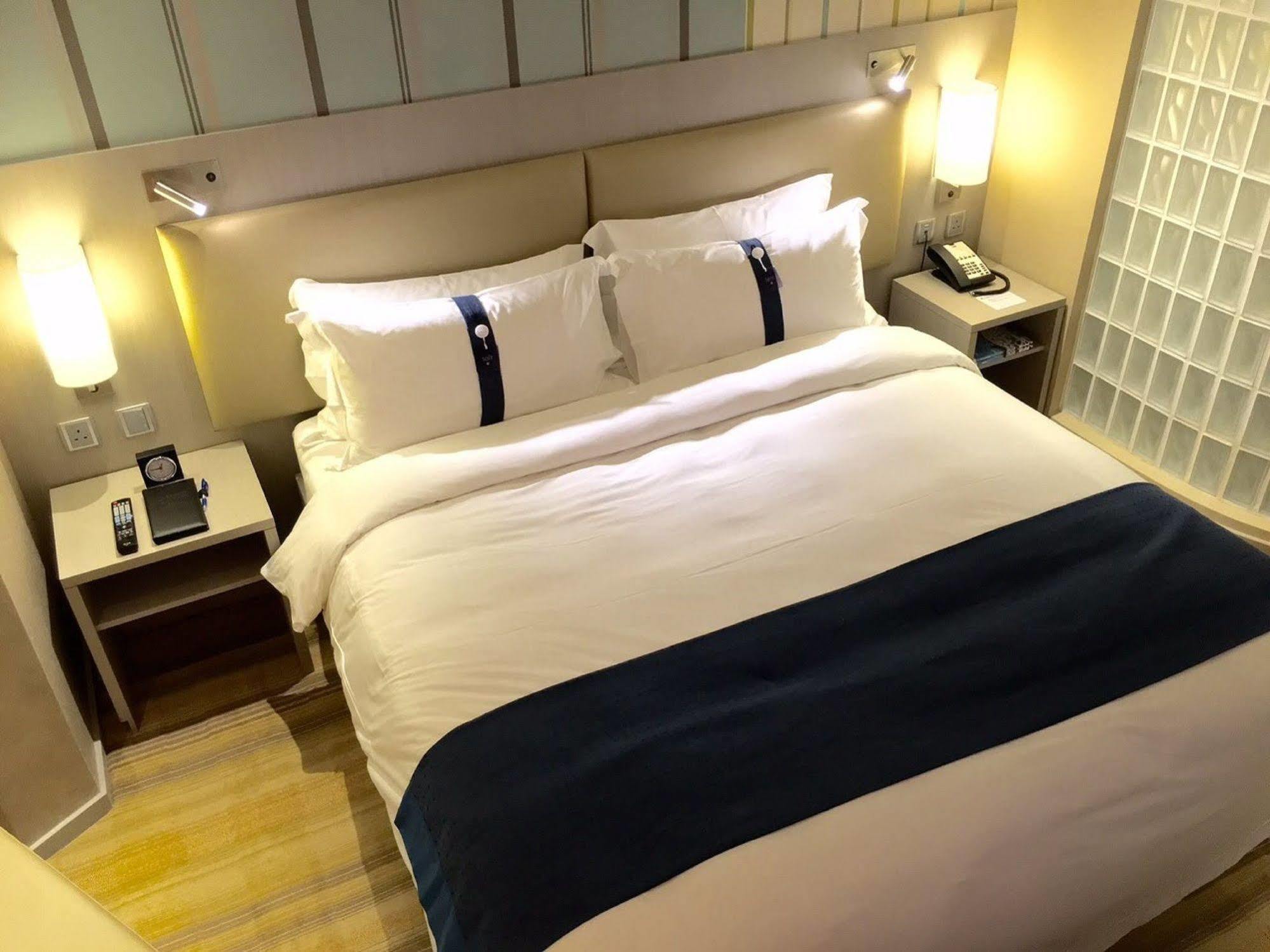 Holiday Inn Express Hong Kong Mongkok By Ihg Dış mekan fotoğraf